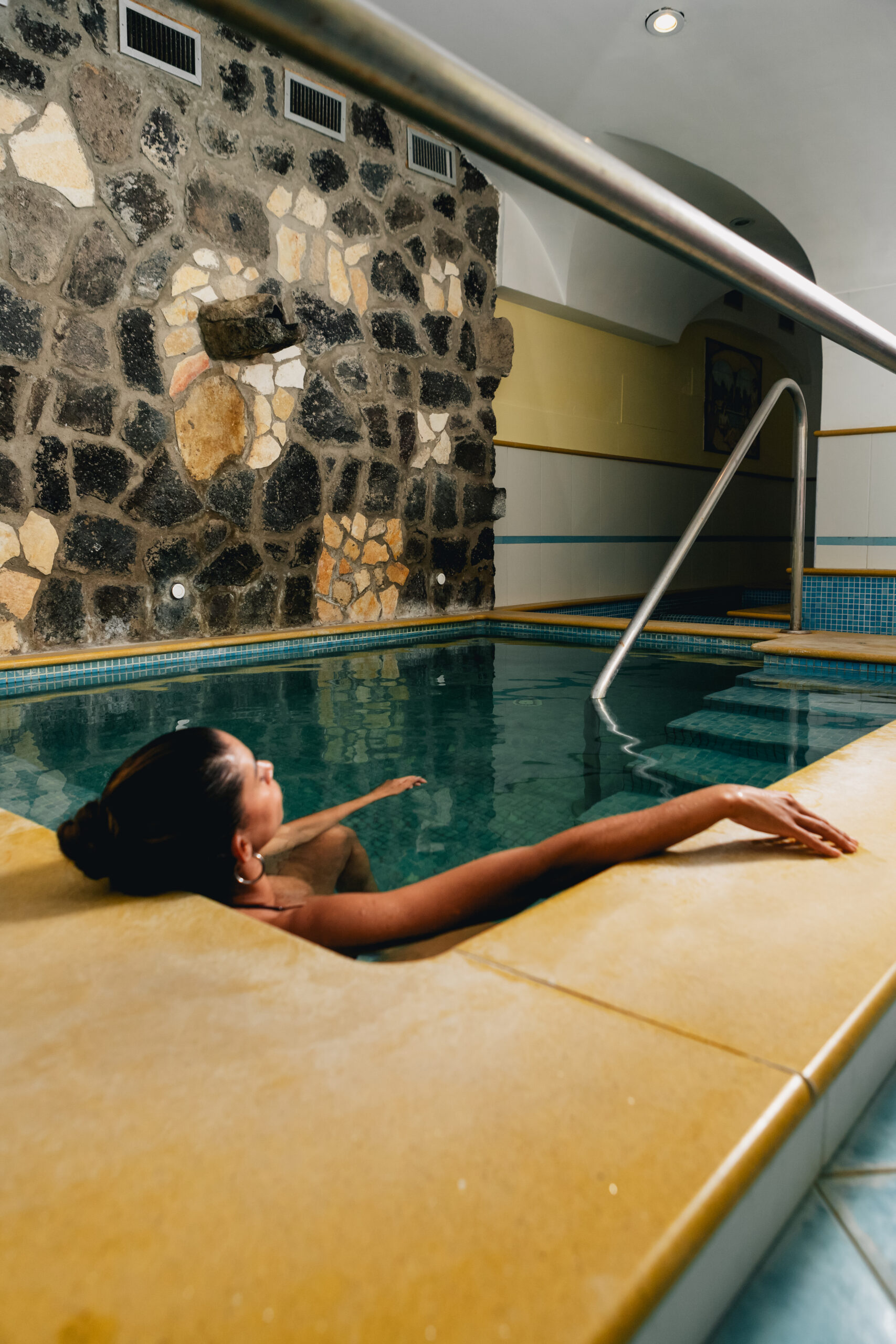 Piscina termale interna della Spa dell'Hotel San Giovanni Terme